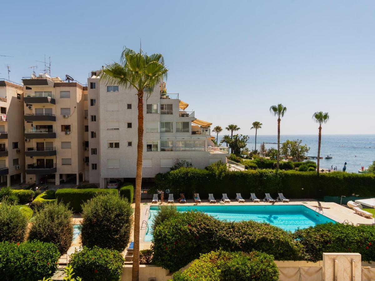 Sanders Ermitage On The Beach - Delightful 1-Bedroom Apartment With Sea View Limassol Kültér fotó