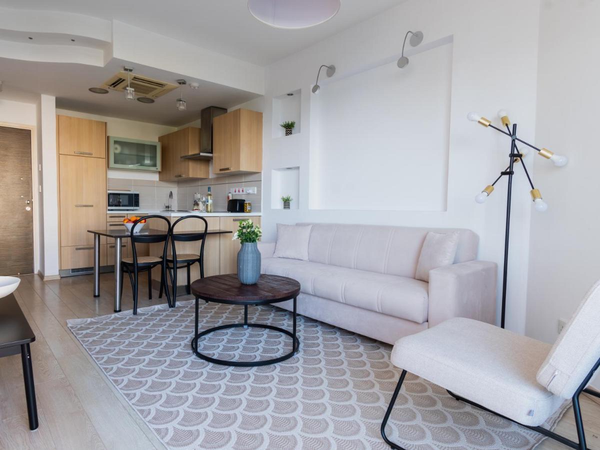 Sanders Ermitage On The Beach - Delightful 1-Bedroom Apartment With Sea View Limassol Kültér fotó