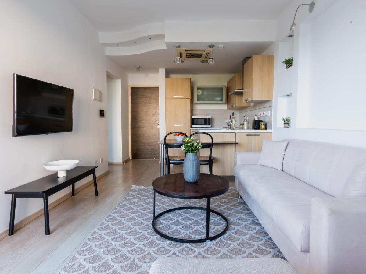 Sanders Ermitage On The Beach - Delightful 1-Bedroom Apartment With Sea View Limassol Kültér fotó