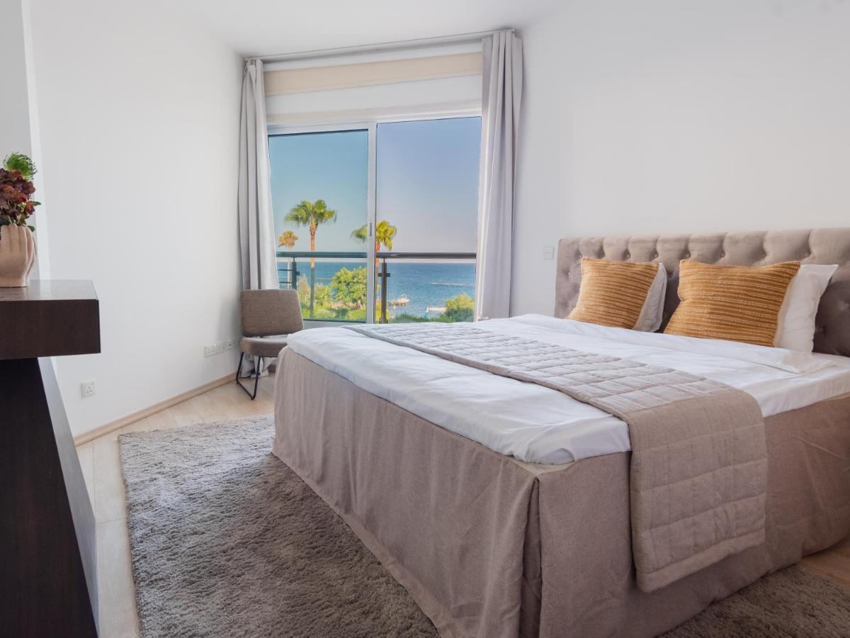 Sanders Ermitage On The Beach - Delightful 1-Bedroom Apartment With Sea View Limassol Kültér fotó